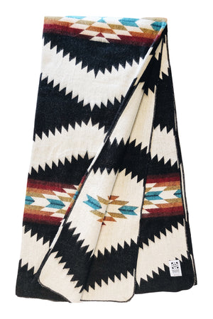 Tsachila Blanket in Accented Black