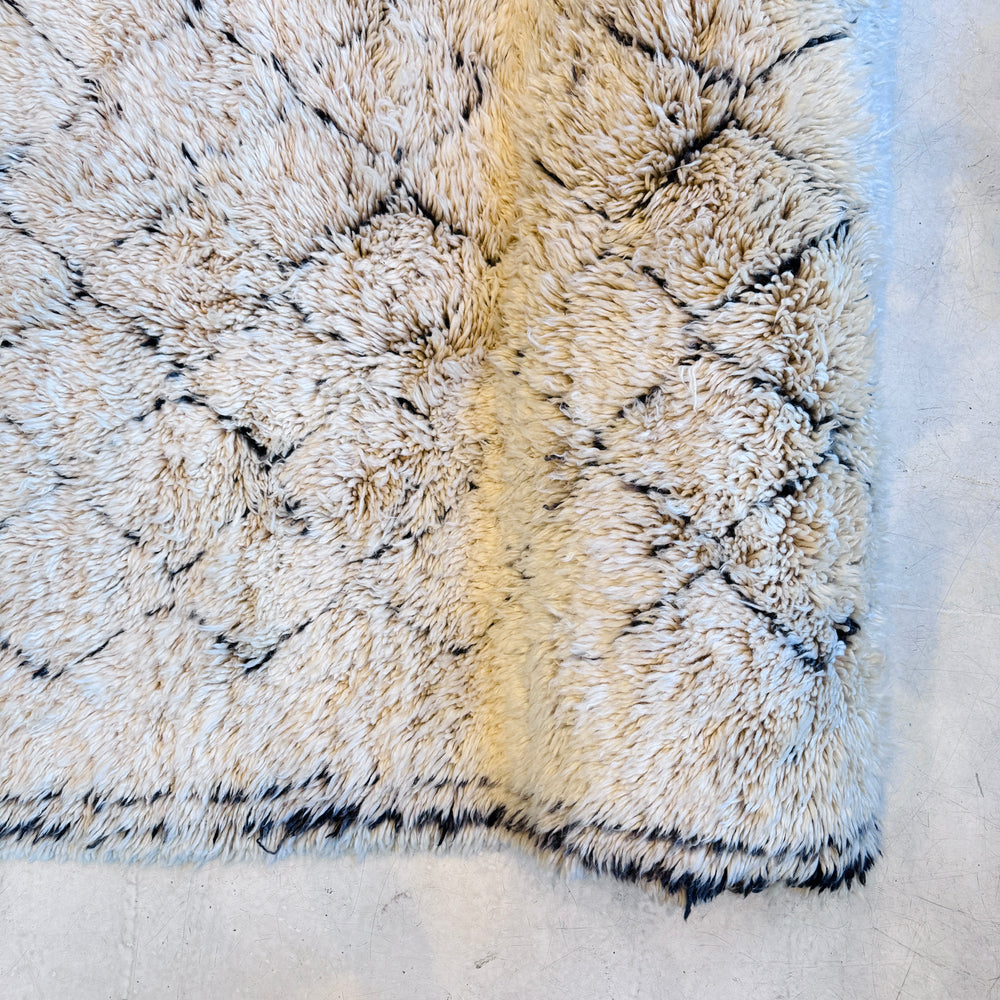 Wool Shag Pile Vintage Beni Ourain Moroccan Rug (11’ 4” x 6’)