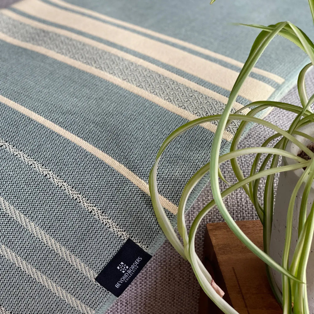 Equinoccio Throw in Mint