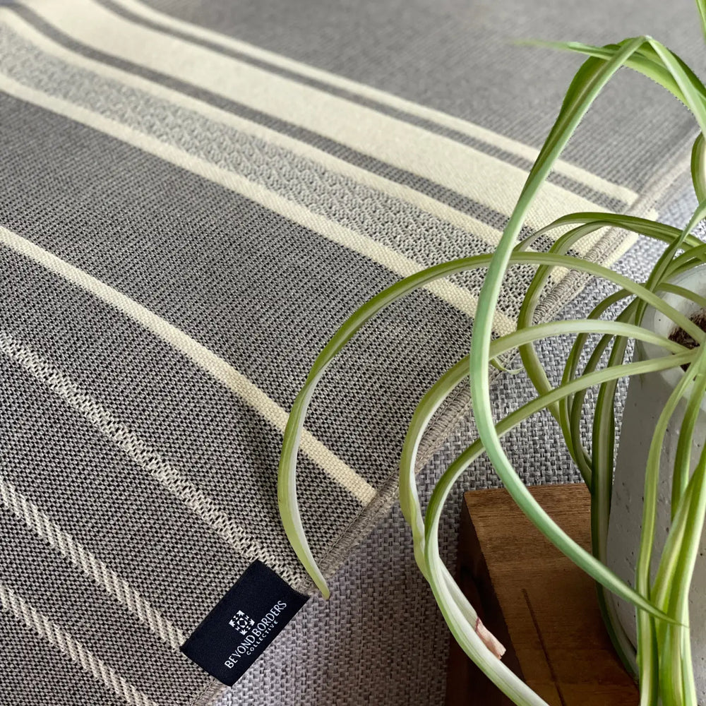 Equinoccio Throw in Cedar Brown