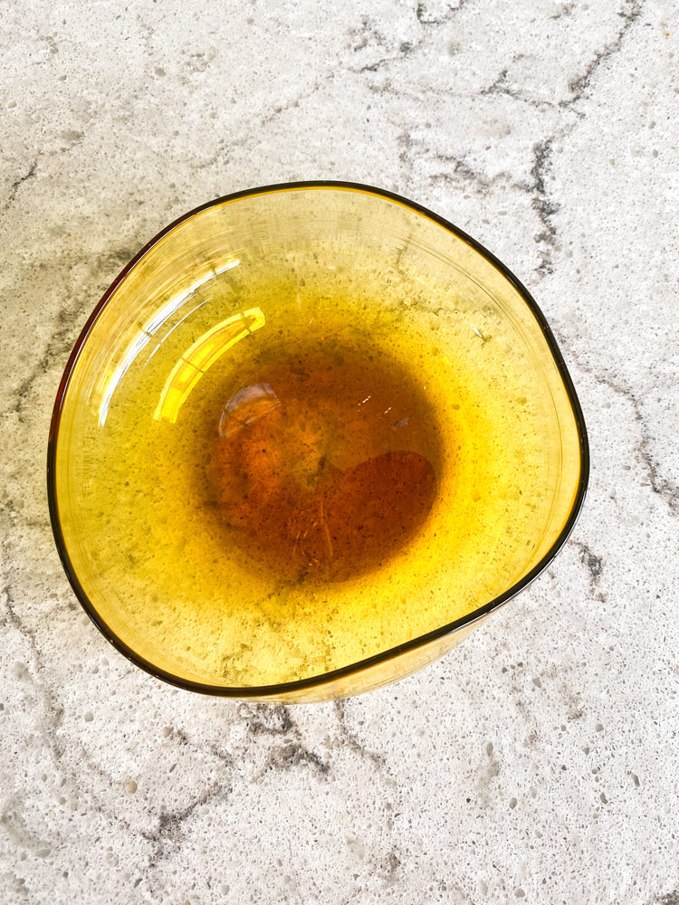 
                
                    Load image into Gallery viewer, Organic Glass Dish - Lemon
                
            