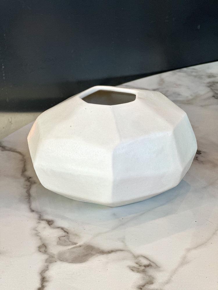 Pebble Vase - Matte White