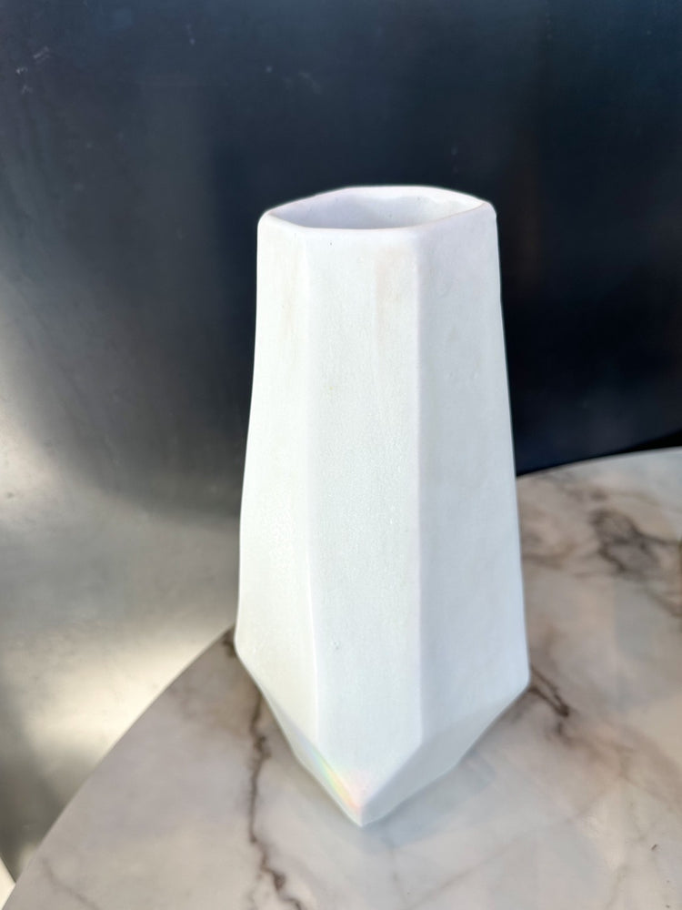 
                
                    Load image into Gallery viewer, Chisel Vase - Matte White
                
            
