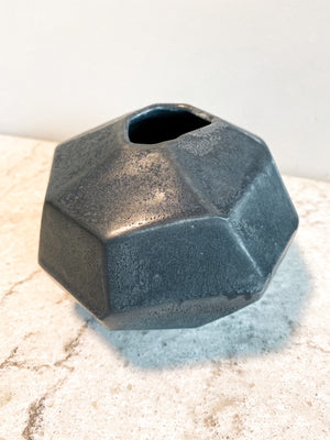 
                
                    Load image into Gallery viewer, Pebble Vase - Jet Black
                
            