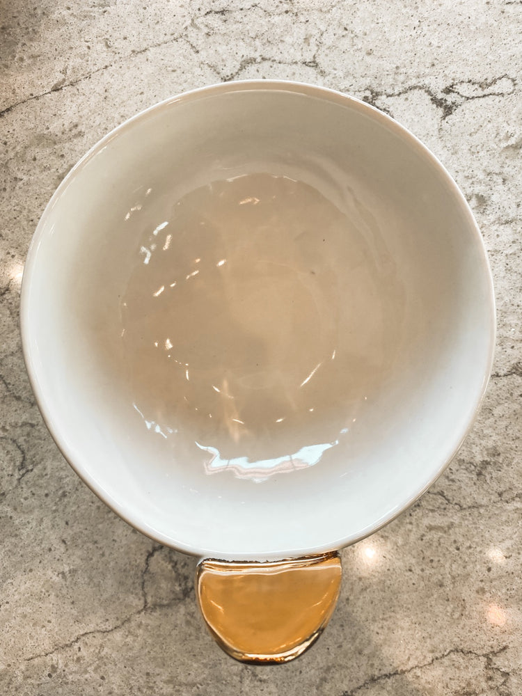 
                
                    Load image into Gallery viewer, Porcelain Footed Bowl with Gold Oval
                
            