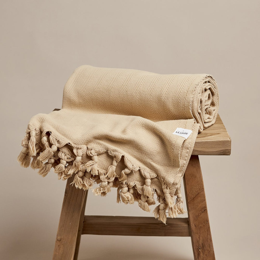 
                
                    Load image into Gallery viewer, Vintage Stonewashed Blanket - Summer Wheat
                
            