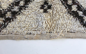 
                
                    Load image into Gallery viewer, Vintage Beni Ourain Rug No. 1025
                
            