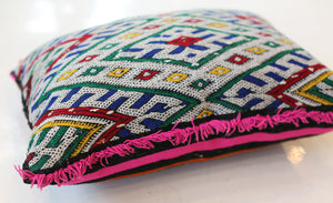 
                
                    Load image into Gallery viewer, Vintage Moroccan Pillow No. 5078
                
            